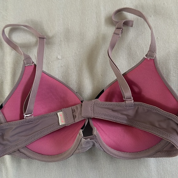 PINK Bra - Picture 2 of 3